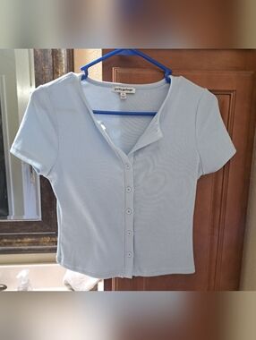 Women's Pretty Garbage Light Blue Ribbed Button-Front Short Sleeve Top Size S